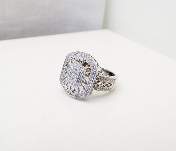 18ct White Gold Diamond Dress Ring