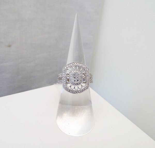 18ct White Gold Diamond Dress Ring